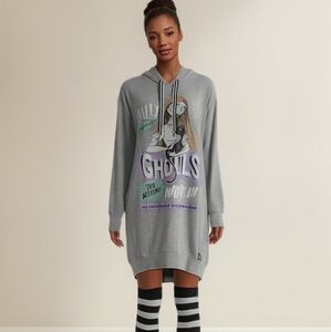 Nightmare Before Christmas long hooded sweater, size M (8/10) Runs Very Big!